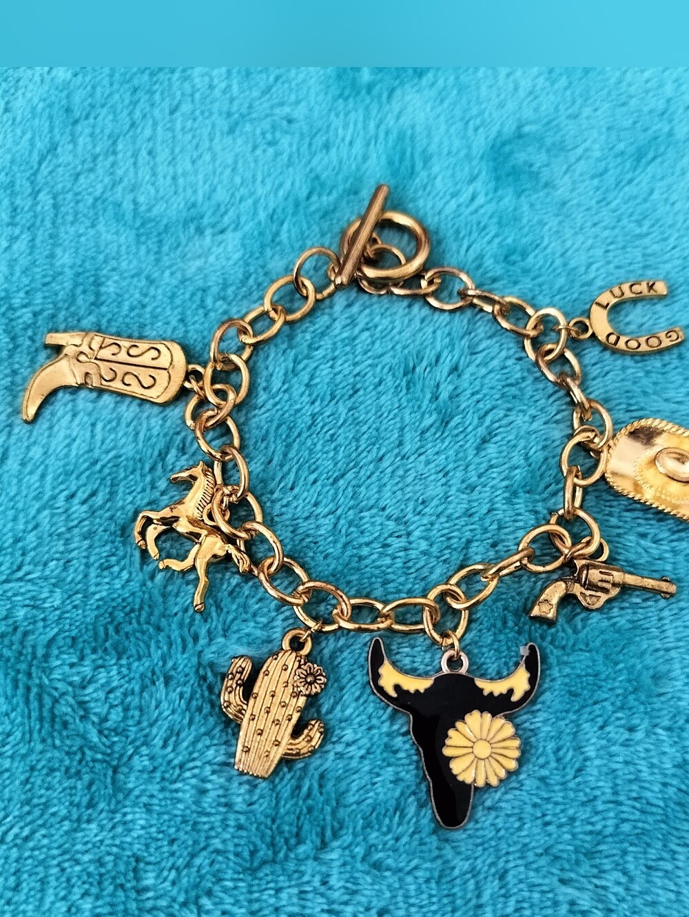 Gold Tone Western Charm Bracelet  Cowboy Boot, Longhorn, Cactus Horseshoe 7.25"